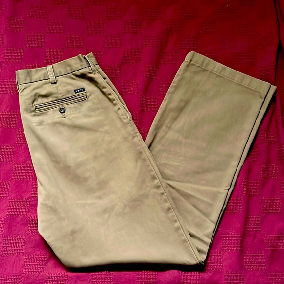 IZOD American Chino - Picture 1 of 2